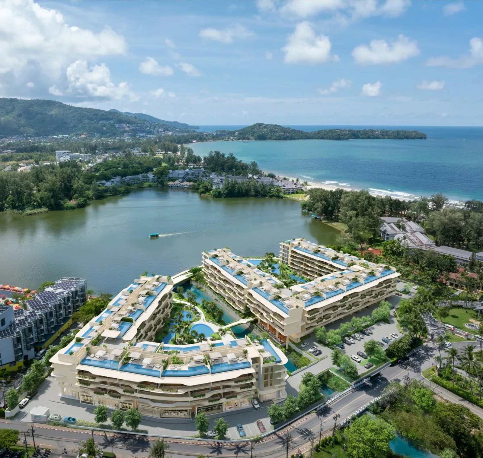 Laguna Bayside — building exterior across the central canal